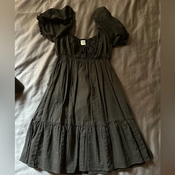 Aritzia Dresses | Aritzia Black Martini Short Sleeve Dress | Color: Black | Size: S | Kayceedavis781's Closet